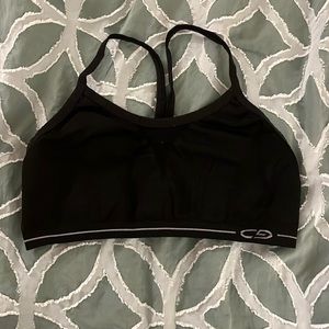 Black sports bra